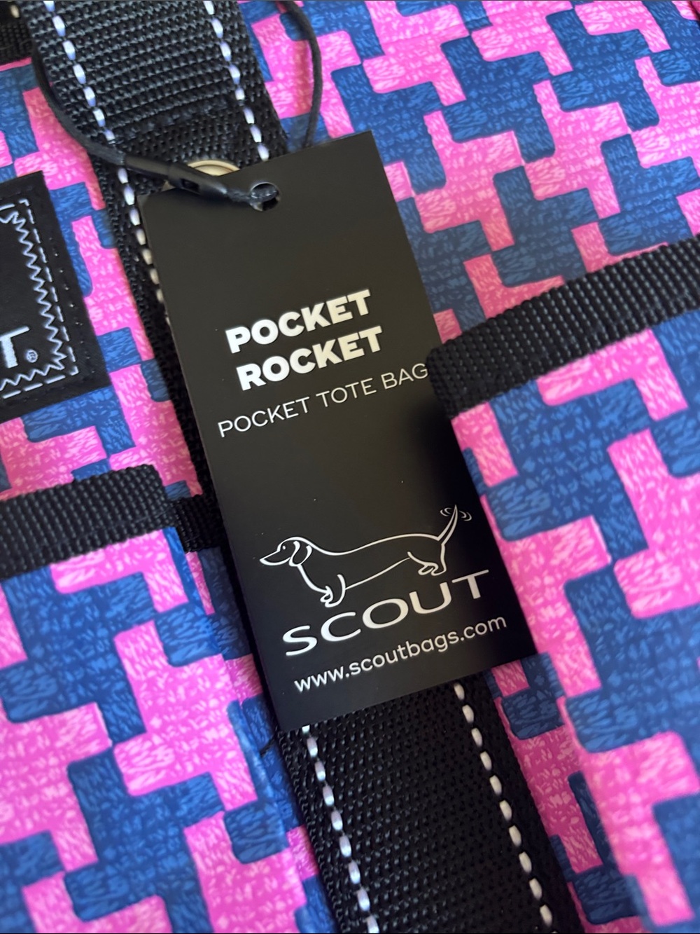 SCOUT Pocket Rocket Tote in Pink & Navy Houndstooth - Picture 2 of 7